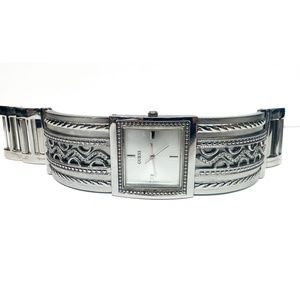 GUESS Silver Tone Stainless Steel Bracelet Watch W11096L1